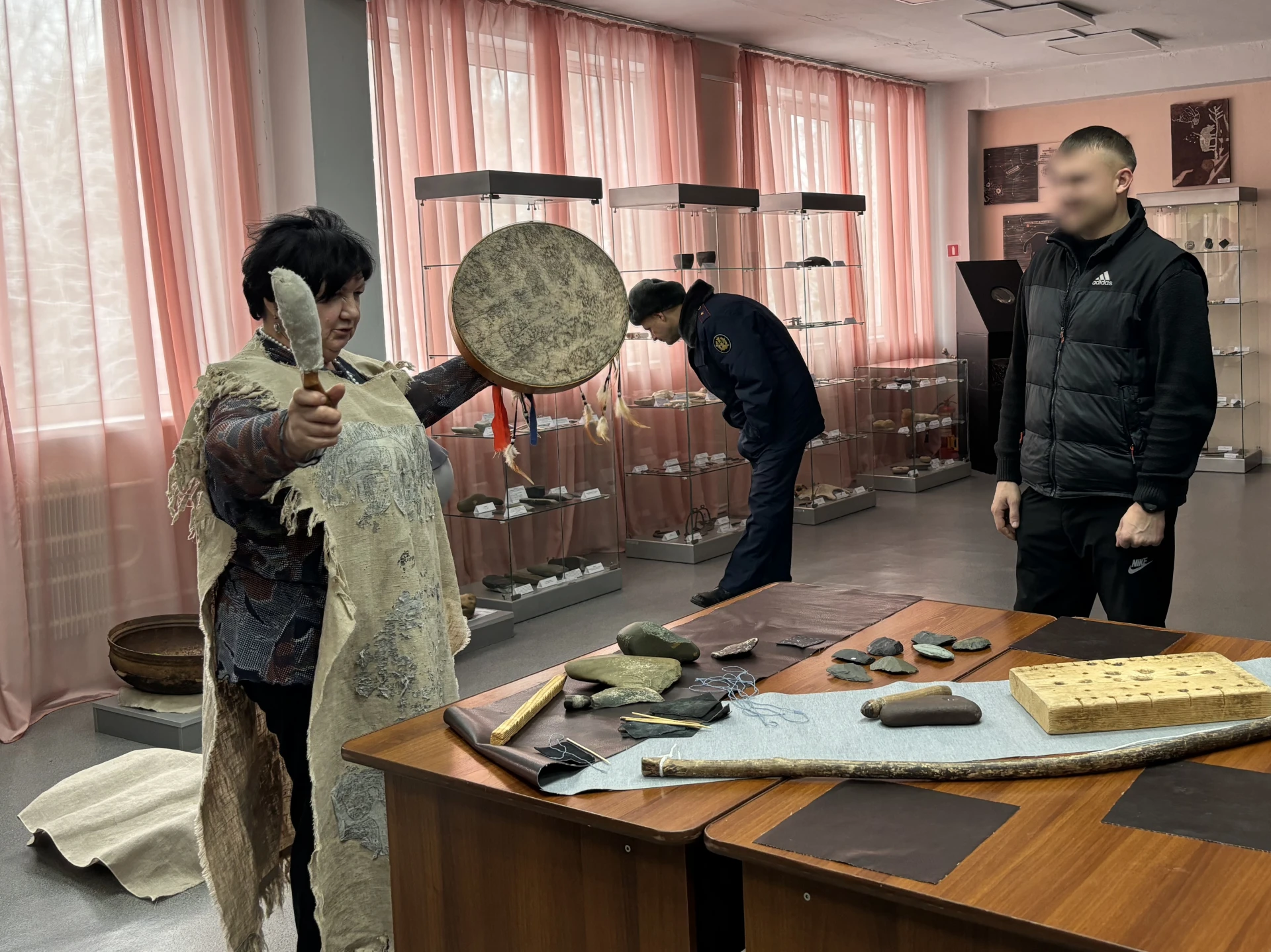 Осужденные, отбывающие наказание на участке колонии-поселения ЛИУ-37, посетили музей археологии в Железногорске