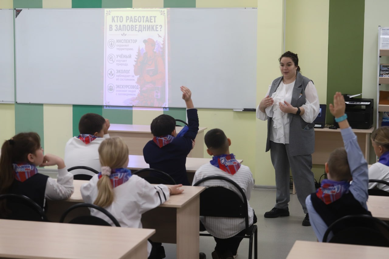 «Битва за внимание ребенка»: как в красноярской школе № 156 увлекают детей чтением