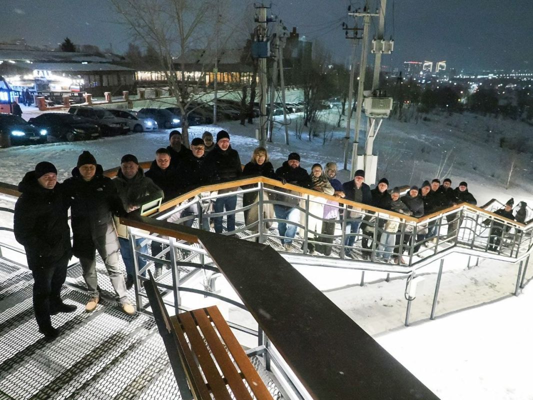 Сегодня вечером депутаты городского Совета провели выездное совещание, посвященное освещению общественных пространств на территории города Сегодня вечером депутаты городского Совета провели выездное совещание, посвященное освещению общественных пространств на территории города