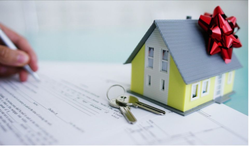 Новые правила дарения недвижимости: как сэкономить на госпошлине родственникам