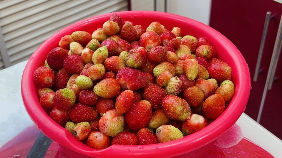 Пять уникальных рецептов с клубникой для настоящих гурманов
