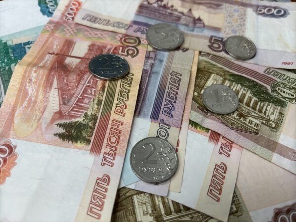 Шесть из десяти свердловчан намерены работать на пенсии: что стоит за этой тенденцией?