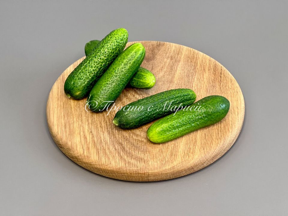 Секреты хрустящего огуречного салата: быстро, просто и очень вкусно