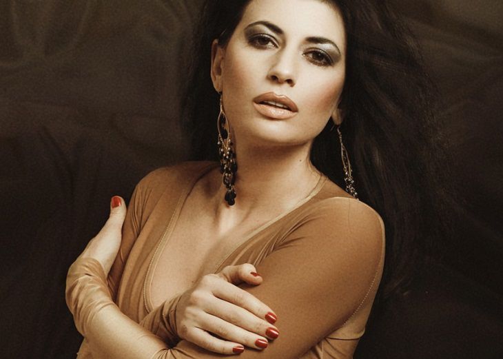 Стилист раскрыл самый модный цвет осени-2023: подойдет абсолютно всем