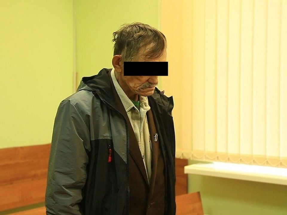 Пенсионер стал фигурантом дела из-за спиленной сосны