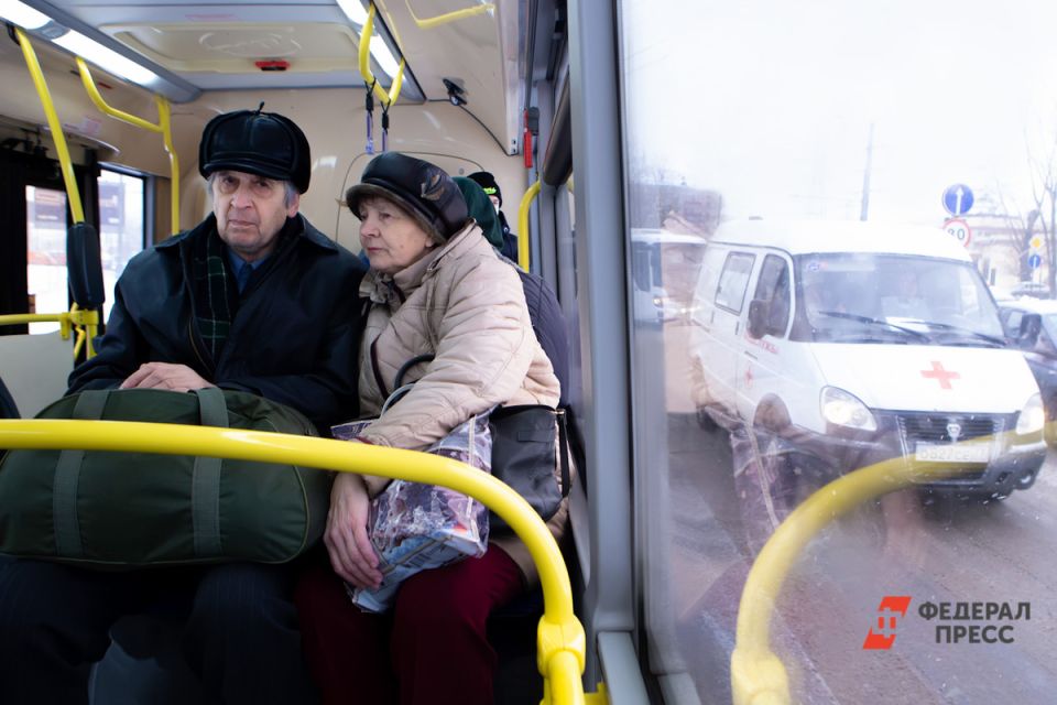 Россияне получат пенсии раньше из-за праздника: что нужно знать