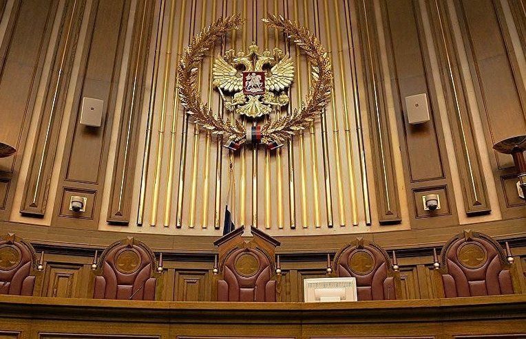 Новые блестящие решения Верховного суда: что ждет водителей и граждан в 2025 году