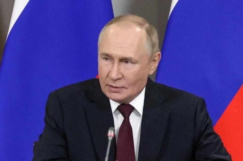 Подросткам открывают новые горизонты: Путин подписал закон о специальных льготах для трудоустройства