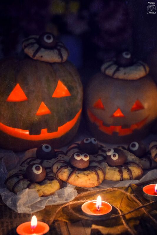 Кулинарные шедевры Хэллоуина: печенье «Шоколадные паучки»