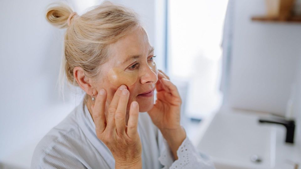 Рассадник бактерий или реальная польза? Развеян популярный миф об использовании патчей для глаз