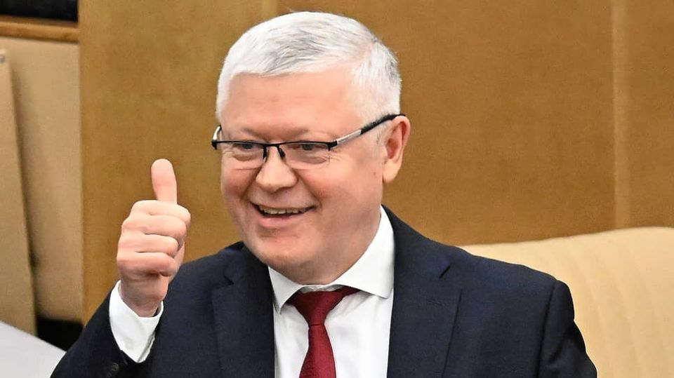 Госдума продвигает законопроект об отмене обязательных деклараций для чиновников